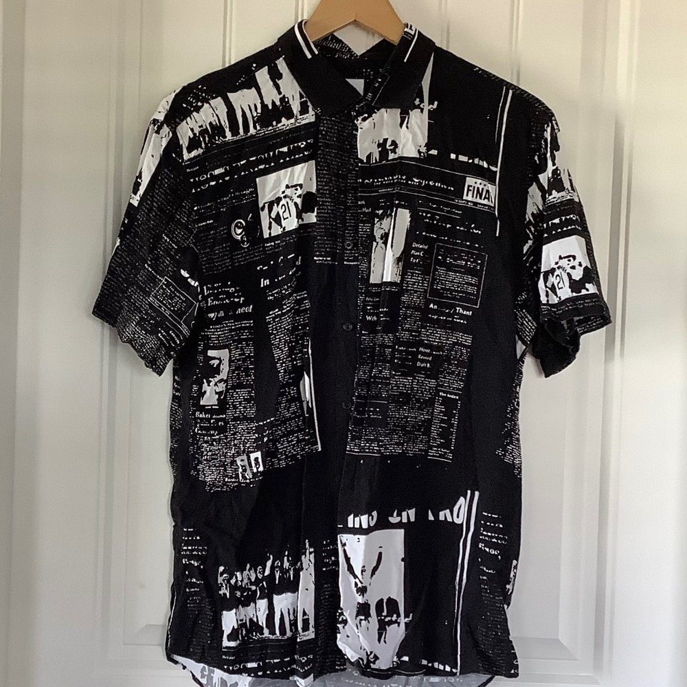 Zara Men’s Cityscape newspaper slim fit shirt size xl